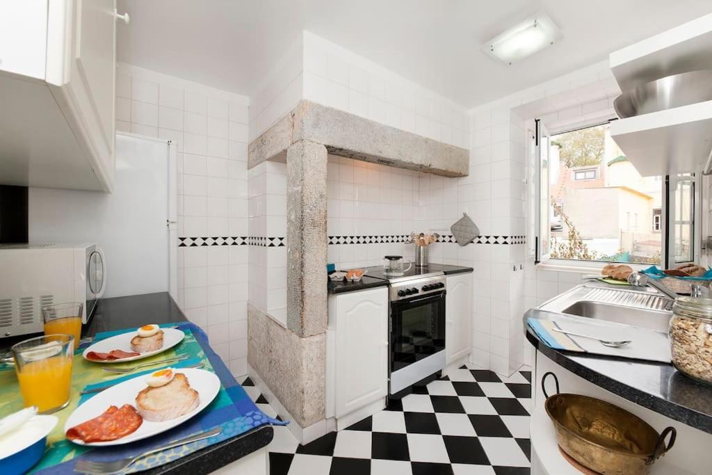 Charming 2 Bedroom Apartment Avenida Da Liberdade Lisbon Exterior photo