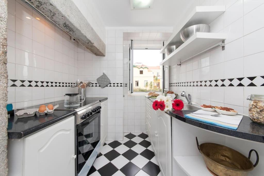Charming 2 Bedroom Apartment Avenida Da Liberdade Lisbon Exterior photo